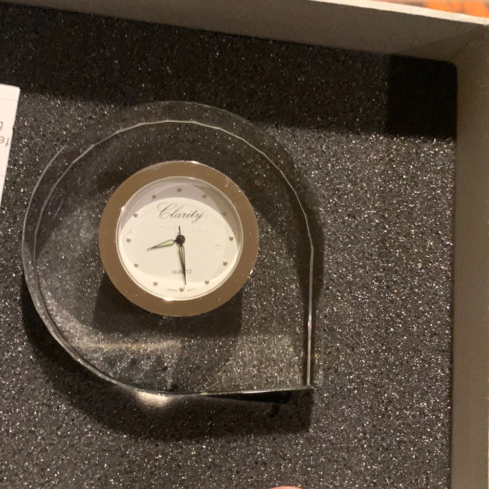 CLARITY Crystal quartz Desktop Clock Paperweight .
